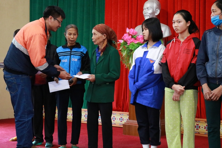 Masan High-Tech Materials 5 năm liên tiếp lọt Top 100 Doanh nghiệp bền vững Việt Nam Masan High-Tech Materials 5 năm liên tiếp lọt Top 100 Doanh nghiệp bền vững Việt Nam