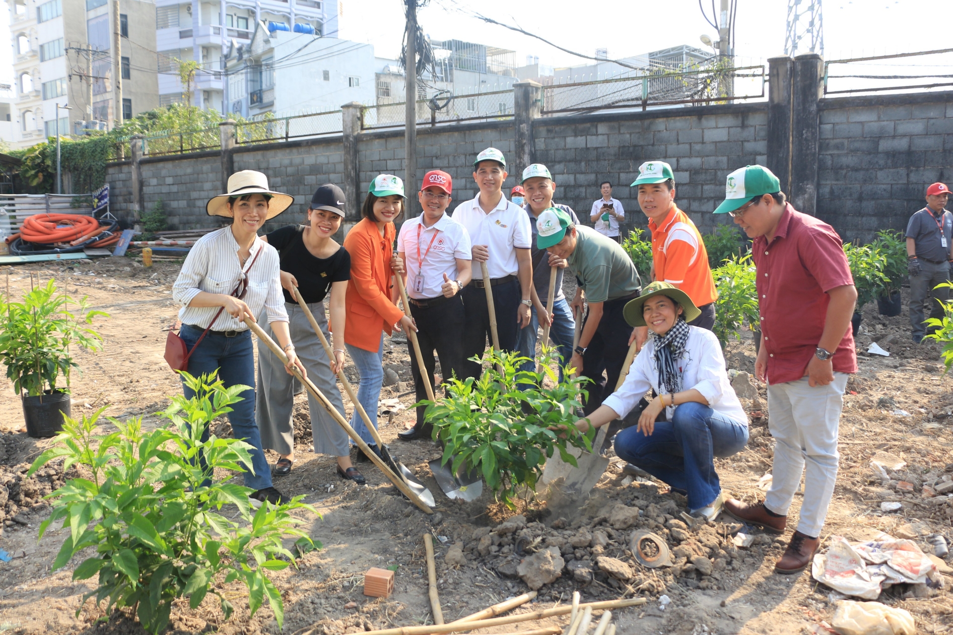 TP. Hồ Chí Minh: Trồng cây “Vì một Việt Nam xanh” tại Công viên Phần mềm Quang Trung
