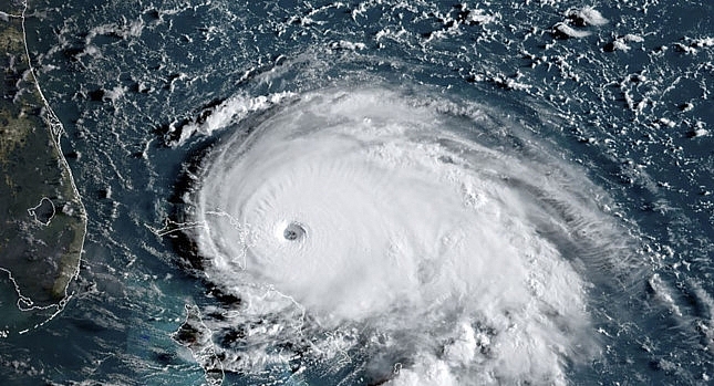 Bang Florida hủy 1.500 chuyến bay do bão Dorian