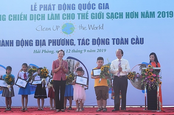 chong rac thai nhua lam cho the gioi sach hon
