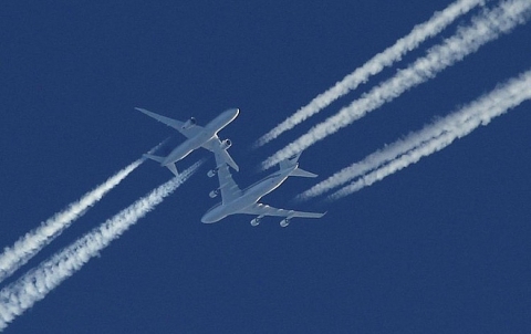 Mỗi chuyến bay thải ra môi trường lượng CO2 khổng lồ