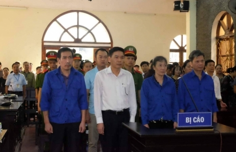 Hoãn phiên xử sơ thẩm vụ gian lận điểm thi ở Sơn La do nhiều người vắng mặt