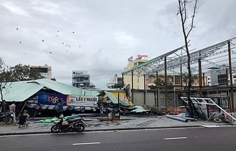 Phó Thủ tướng yêu cầu các địa phương tập trung khắc phục thiệt hại sau bão số 5