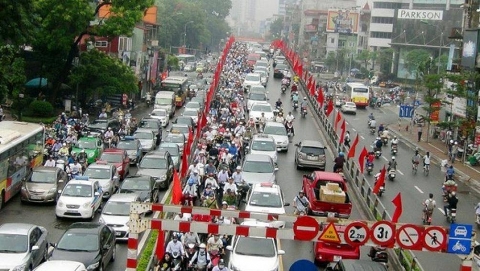 Bao giờ Hà Nội phân vùng xe máy và thu phí ôtô vào nội đô?