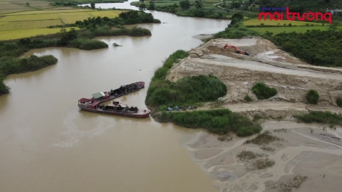 Đắk Lắk: Doanh nghiệp khai thác cát, tác động môi trường gây sạt, lở bờ sông
